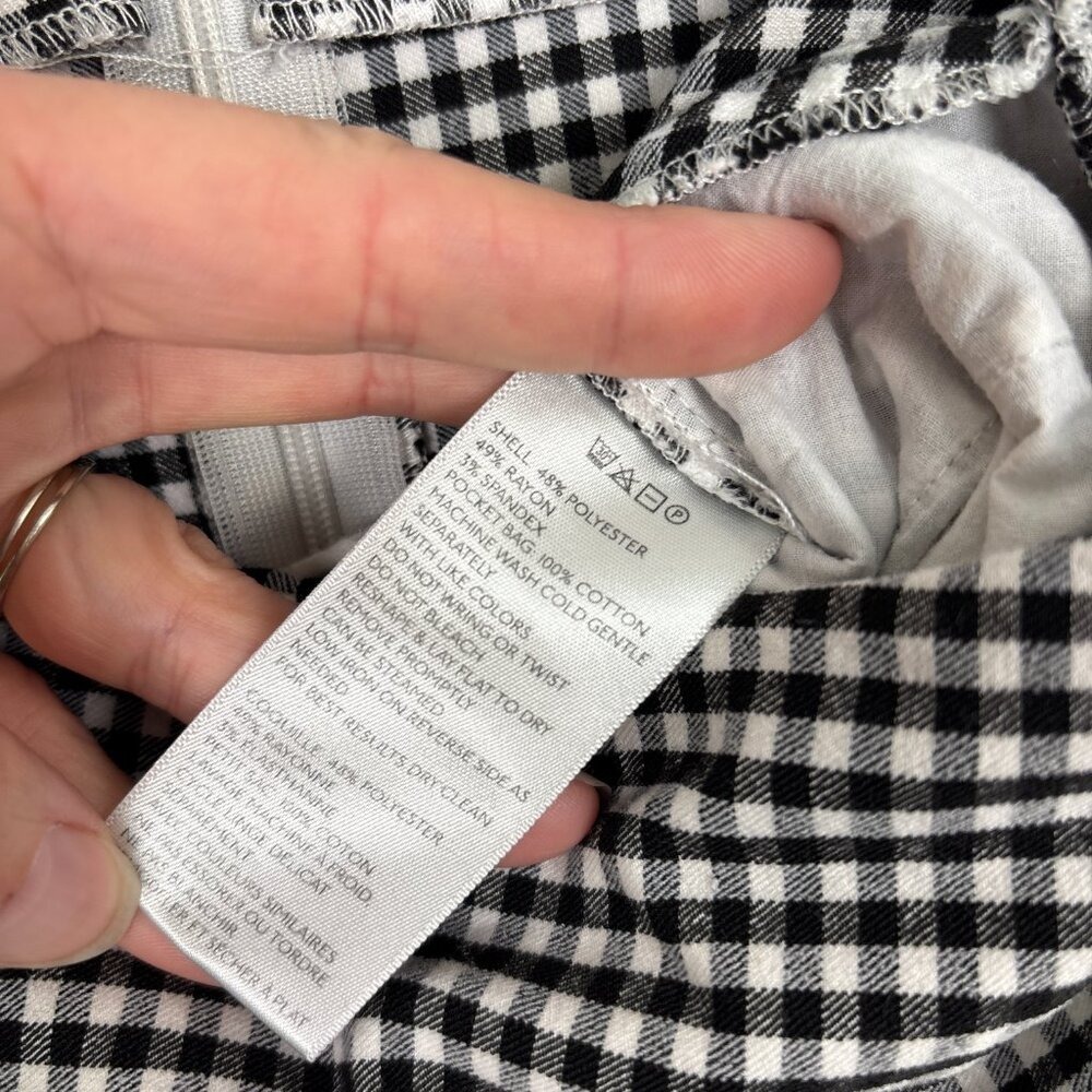 Urban Outfitters Size Medium Gingham Mini Skirt Black White Preppy - Picture 9 of 12
